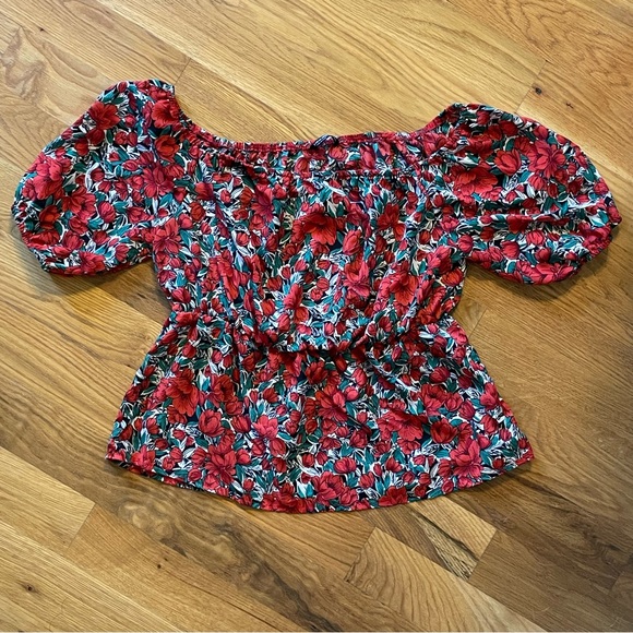 Plus Size Floral Ruffle Top - Picture 2 of 3